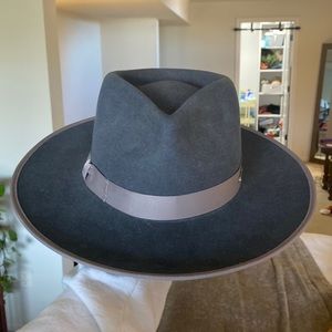 Gigi pip hat